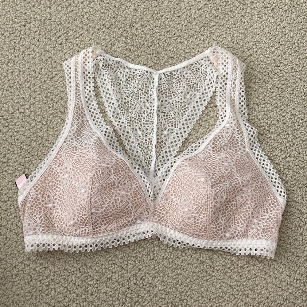NEW Victoria’s Secret White Nude Padded Lacy Bralette Bra Everywhere Support NWT